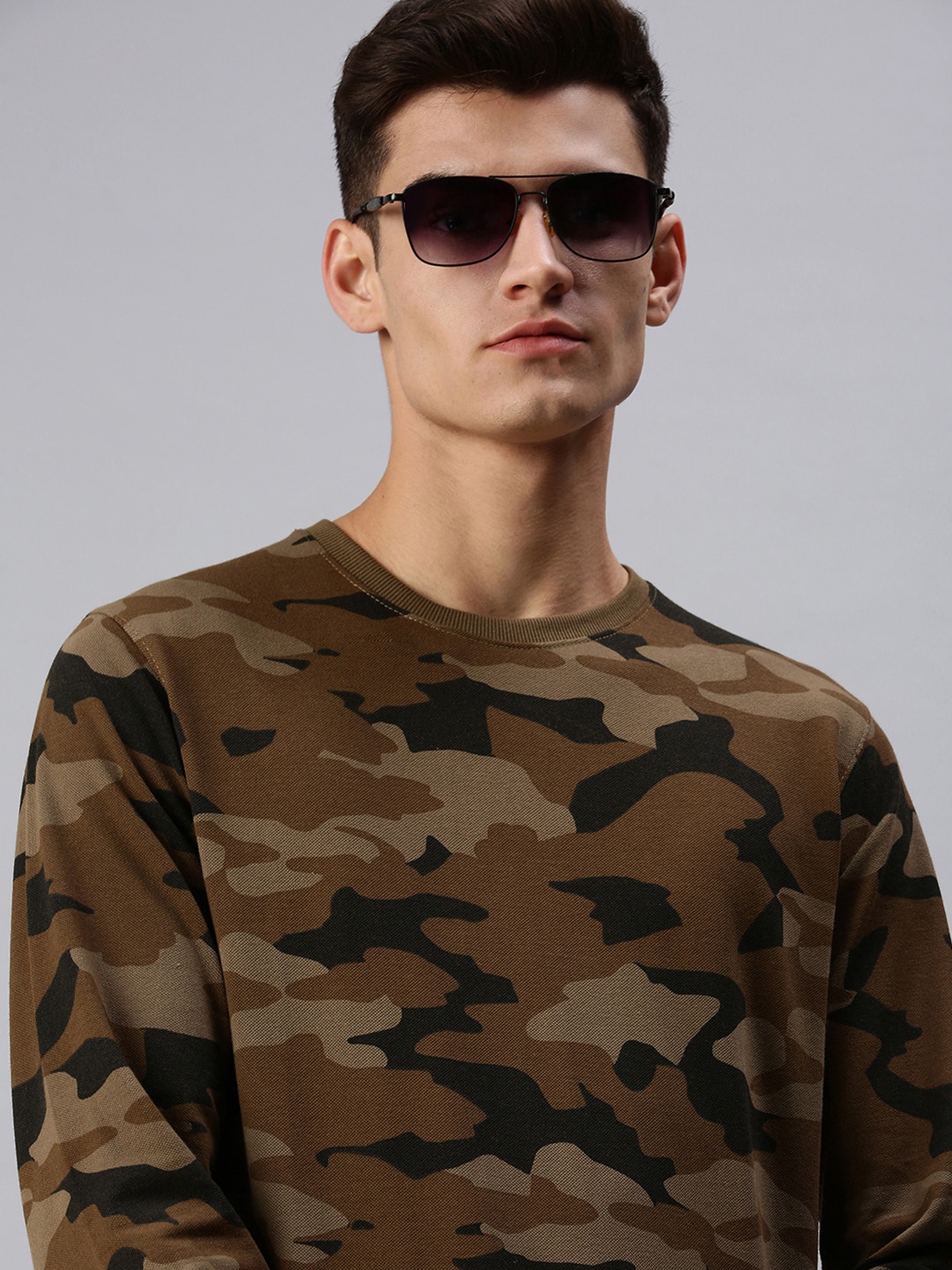 

SHOWOFF Men Olive Green Printed Sweatshirt