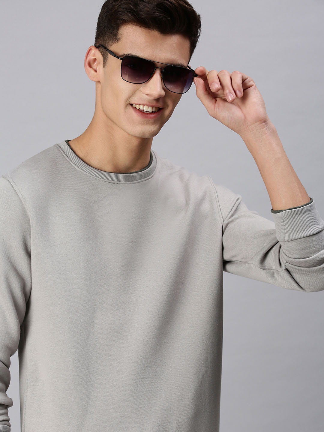 

SHOWOFF Men Grey Sweatshirt