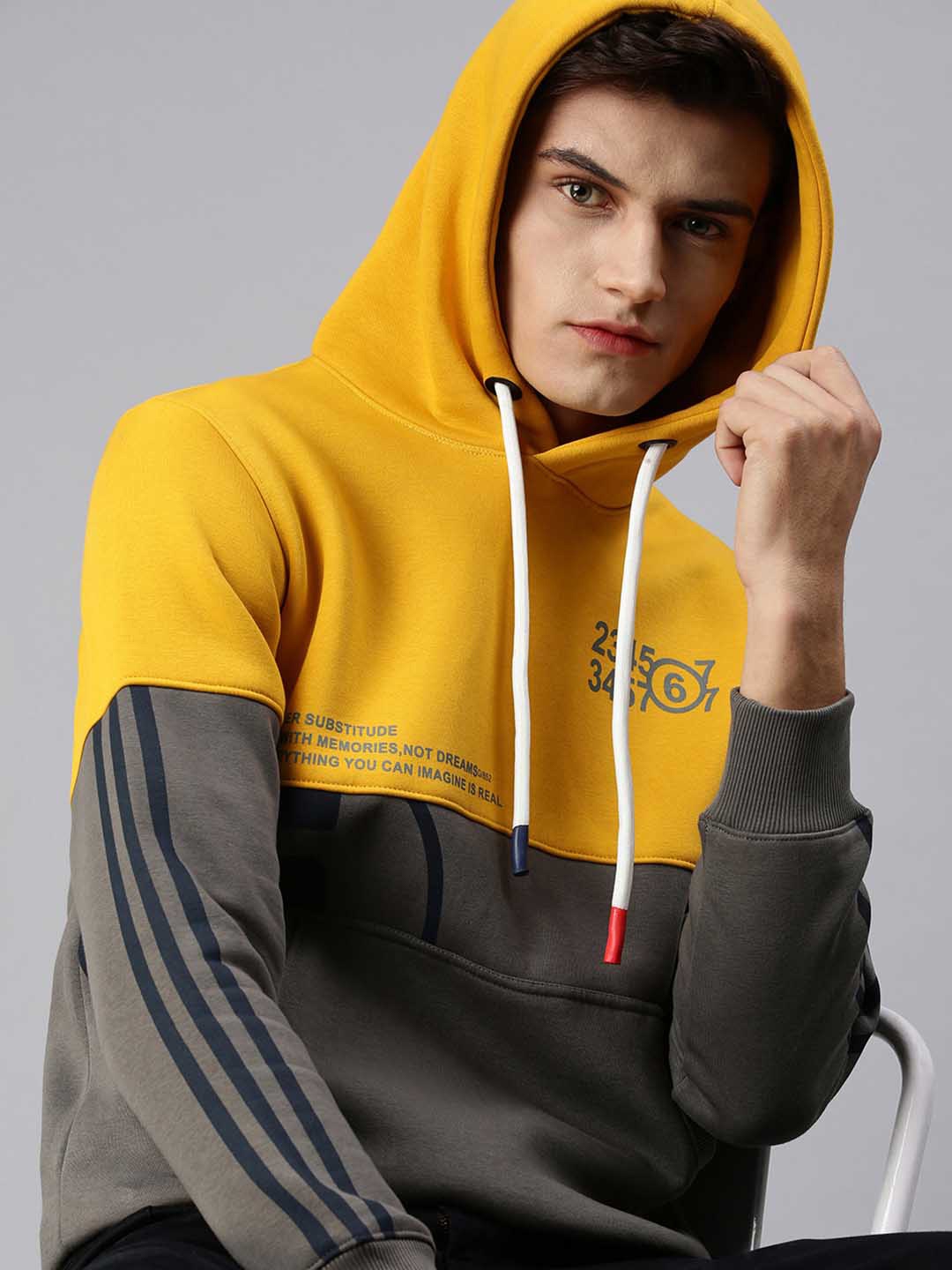 

SHOWOFF Men Yellow Printed Cotton Hooded Sweatshirt