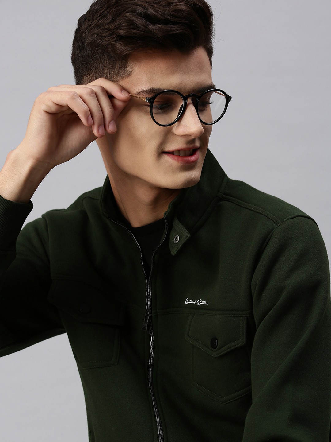 

SHOWOFF Men Green Solid Cotton Front-Open Sweatshirt