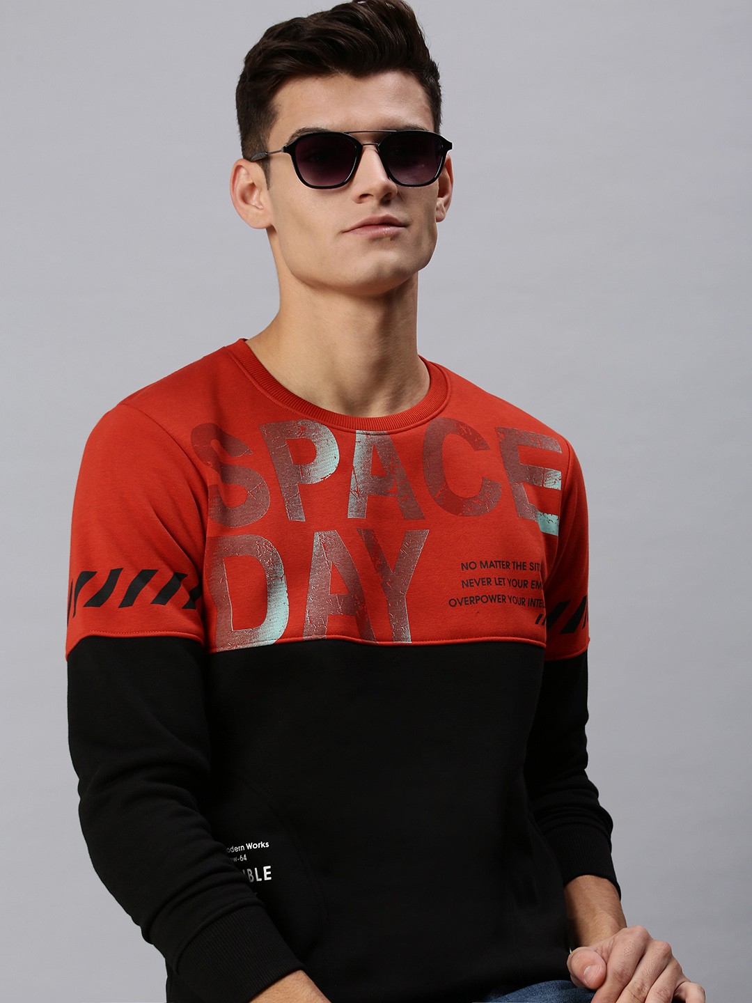 

SHOWOFF Men Red, Black Typography Printed Sweatshirt