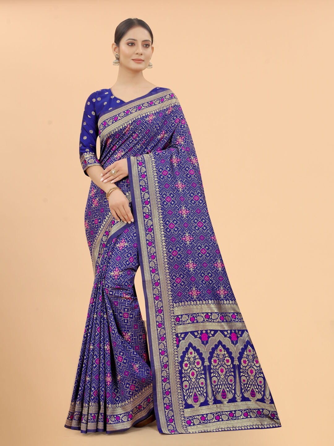 

WELL WORN Women Blue & Pink Woven Design Zari Silk Cotton Banarasi Saree