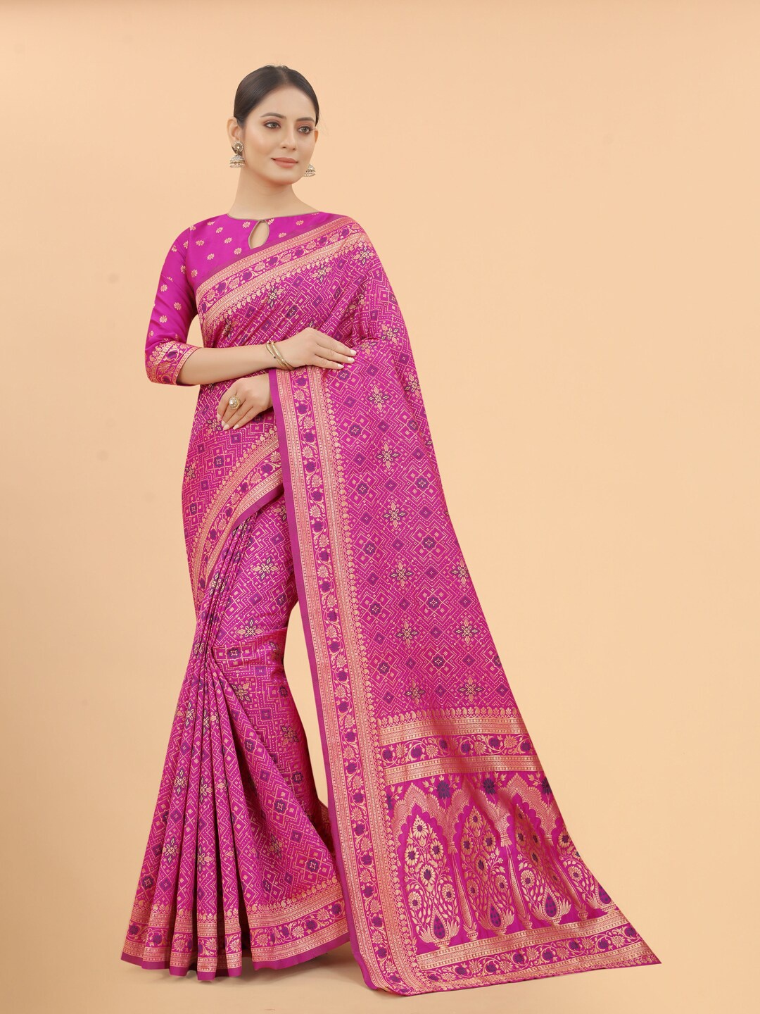 

WELL WORN Pink & Gold-Toned Woven Design Zari Silk Cotton Banarasi Saree