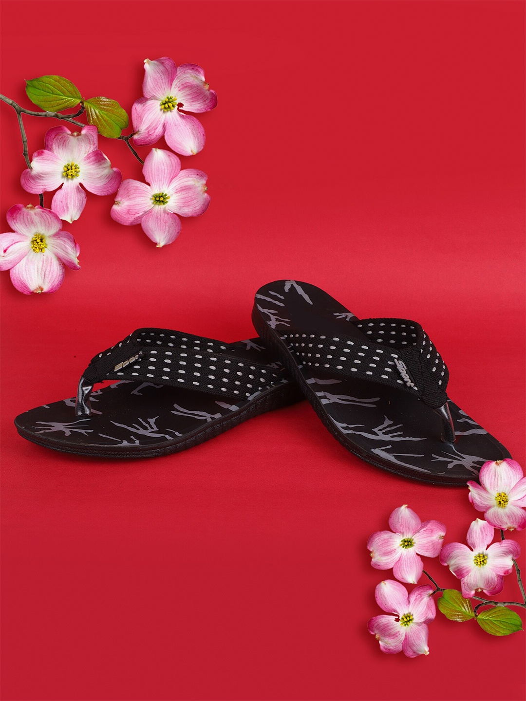 

FABBMATE Men Black & Grey Printed Thong Flip-Flops