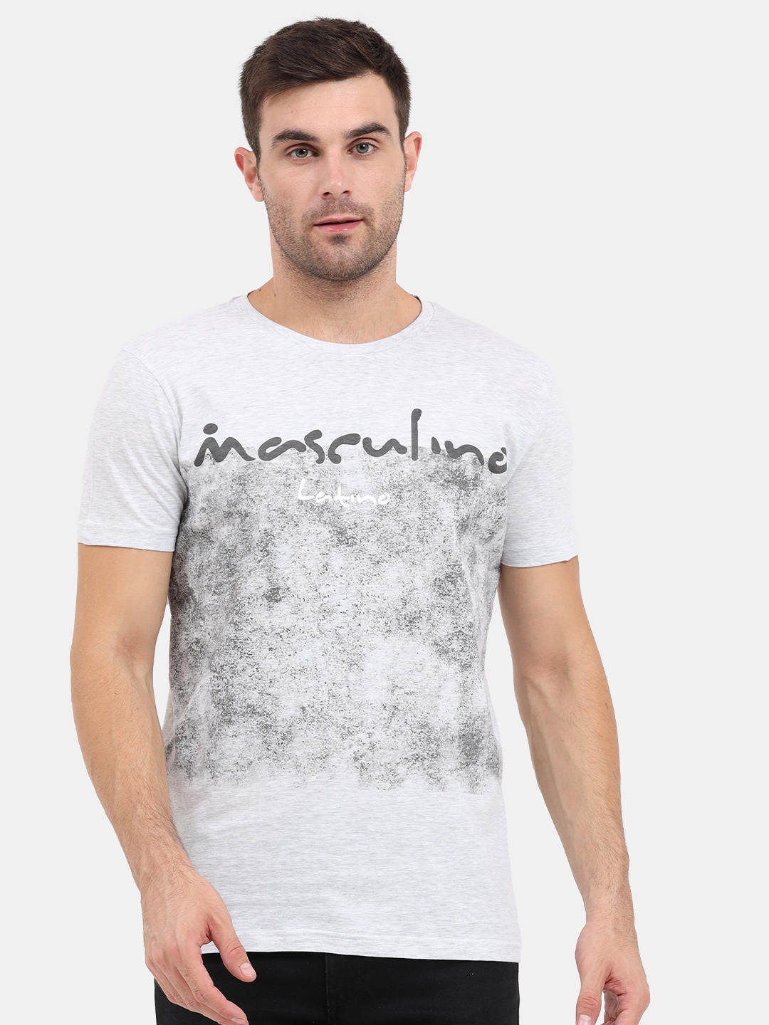 

Masculino Latino Plus Men White Printed Bio Finish Applique T-shirt