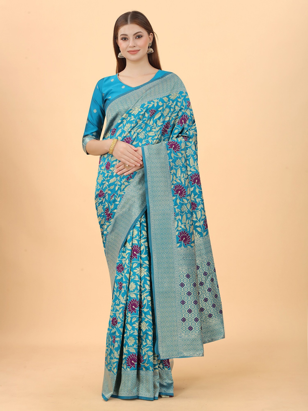 

WELL WORN Blue & Magenta Floral Zari Silk Cotton Banarasi Saree