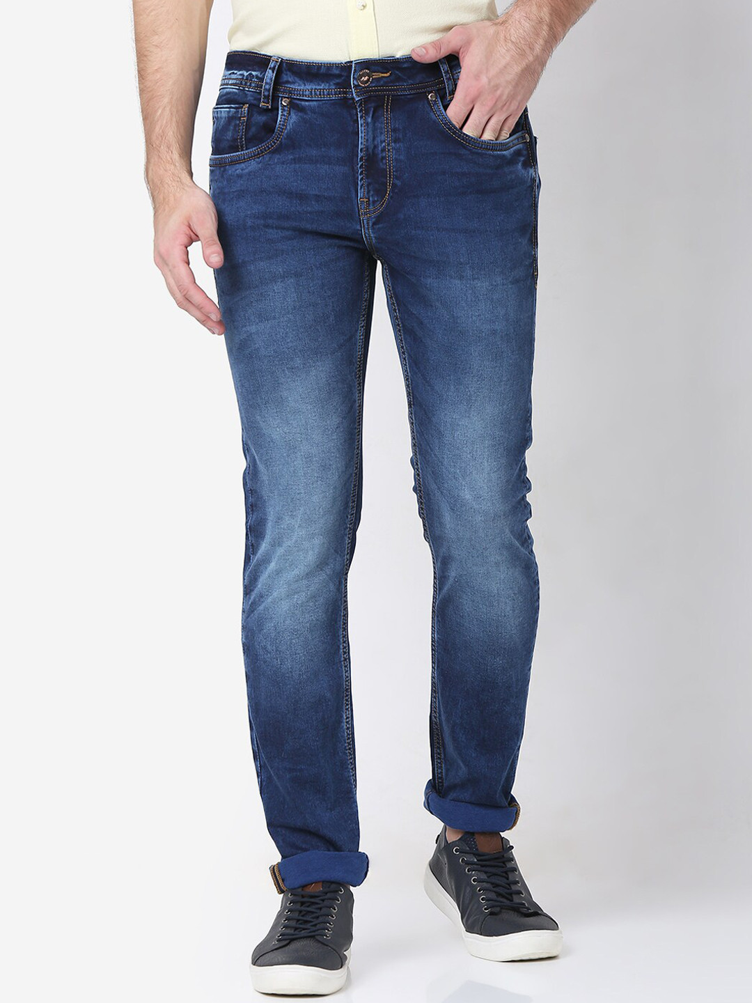 

Mufti Men Blue Slim Fit Heavy Fade Stretchable Jeans