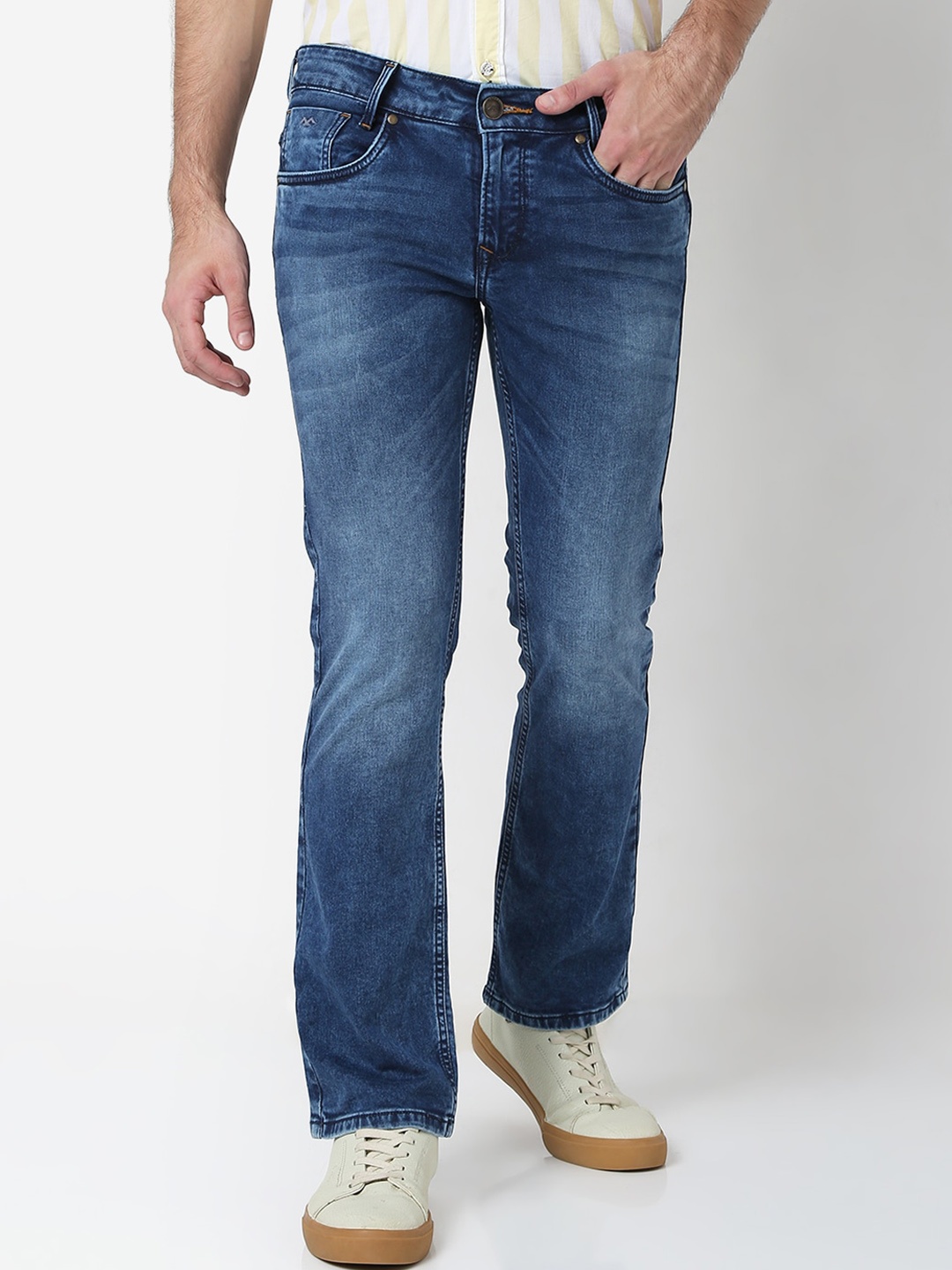 

Mufti Men Blue Bootcut Light Fade Stretchable Jeans