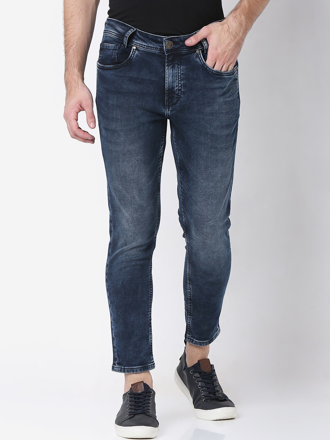 

Mufti Men Blue Slim Fit Mid-Rise Heavy Fade Stretchable Jeans
