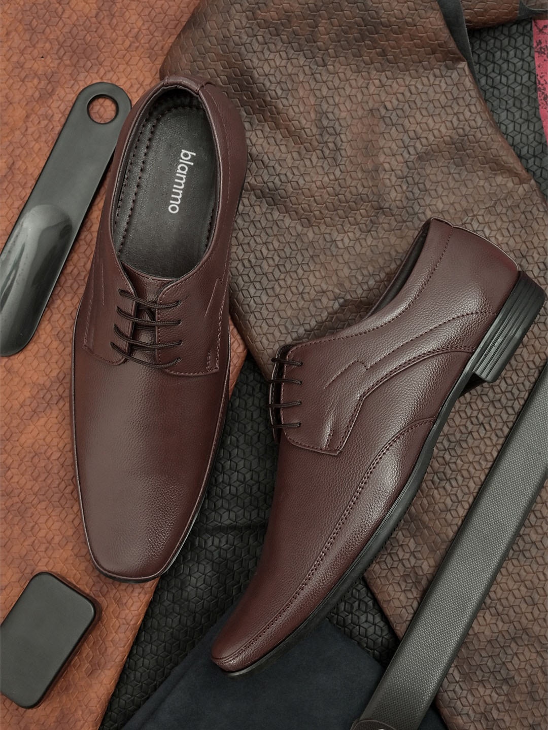 

Blammo Men Brown Solid Formal Derbys Shoes