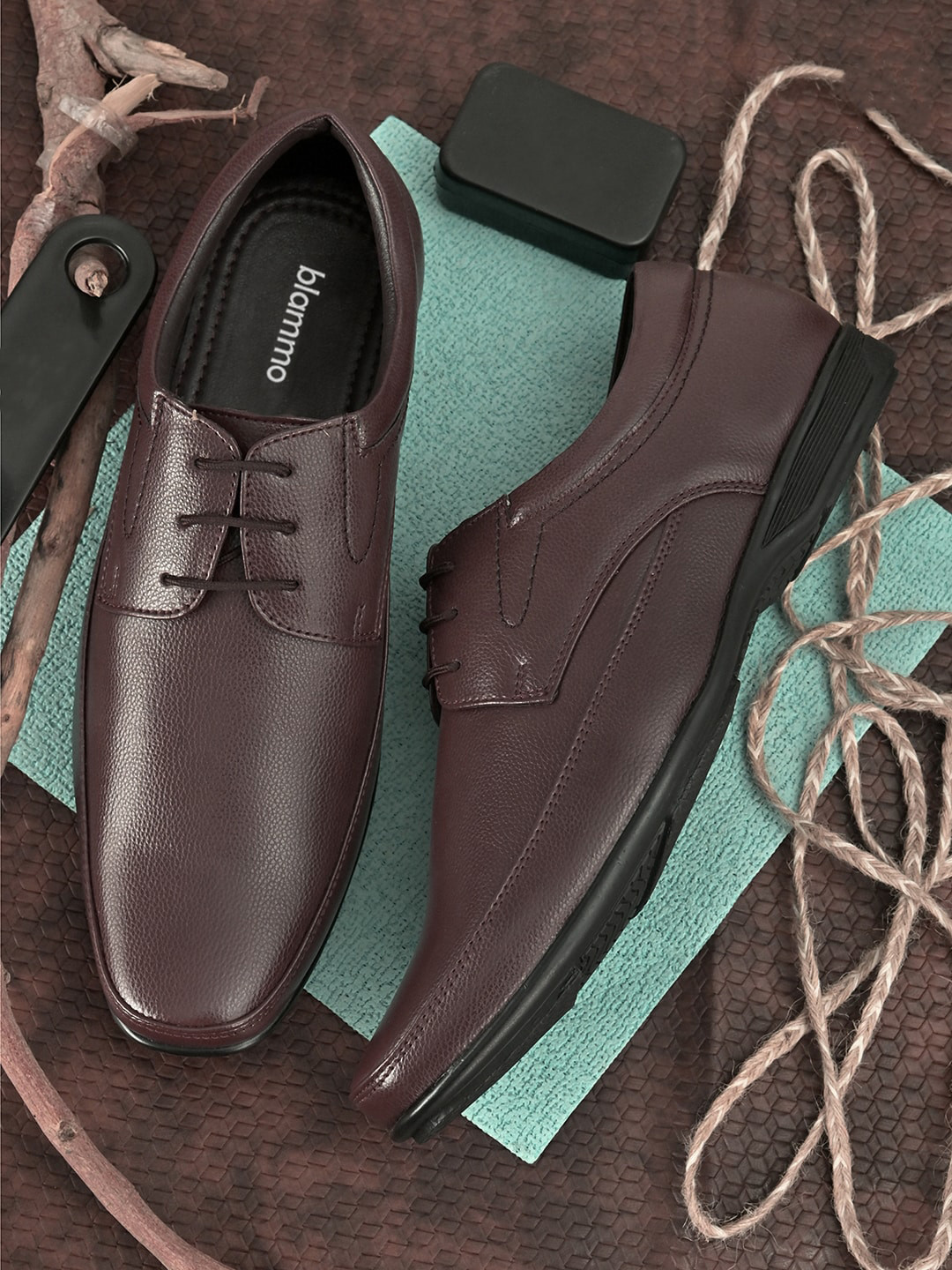 

Blammo Men Brown Solid Formal Lace Up Derbys Shoes