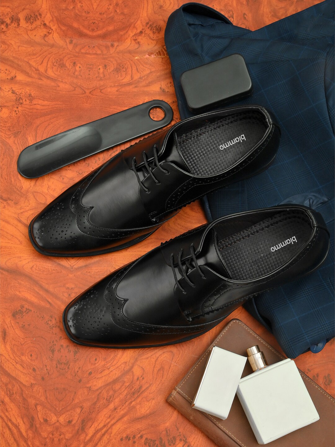 

Blammo Men Black Solid Formal Brogues
