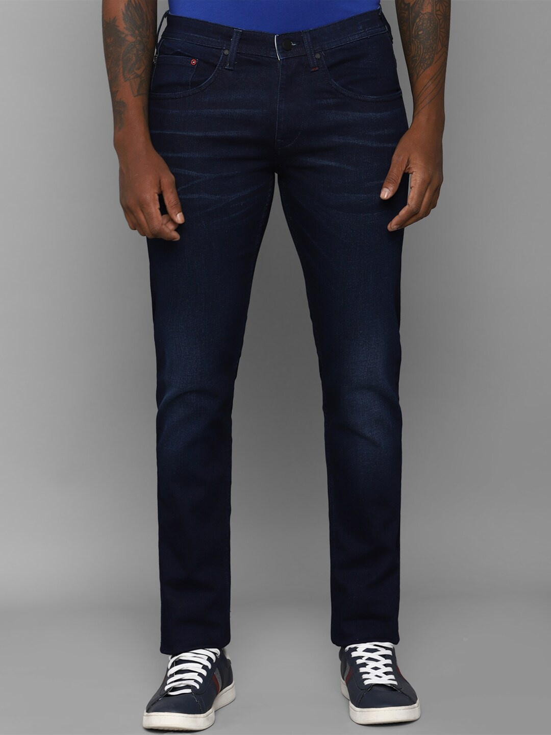 

Allen Solly Sport Men Navy Blue Slim Fit Light Fade Jeans