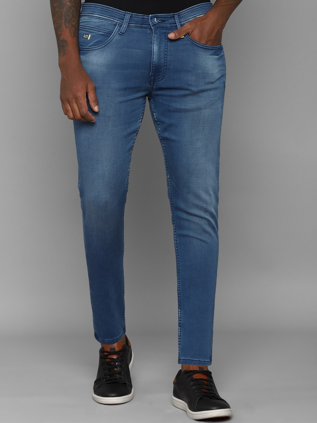 

Allen Solly Sport Men Blue Skinny Fit Light Fade Jeans