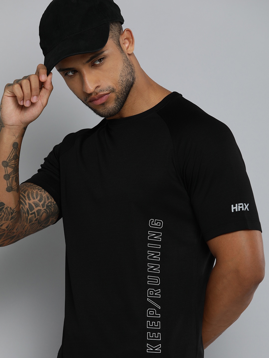 

HRX by Hrithik Roshan Men Black Typography Printed Rapid Dry T-shirt