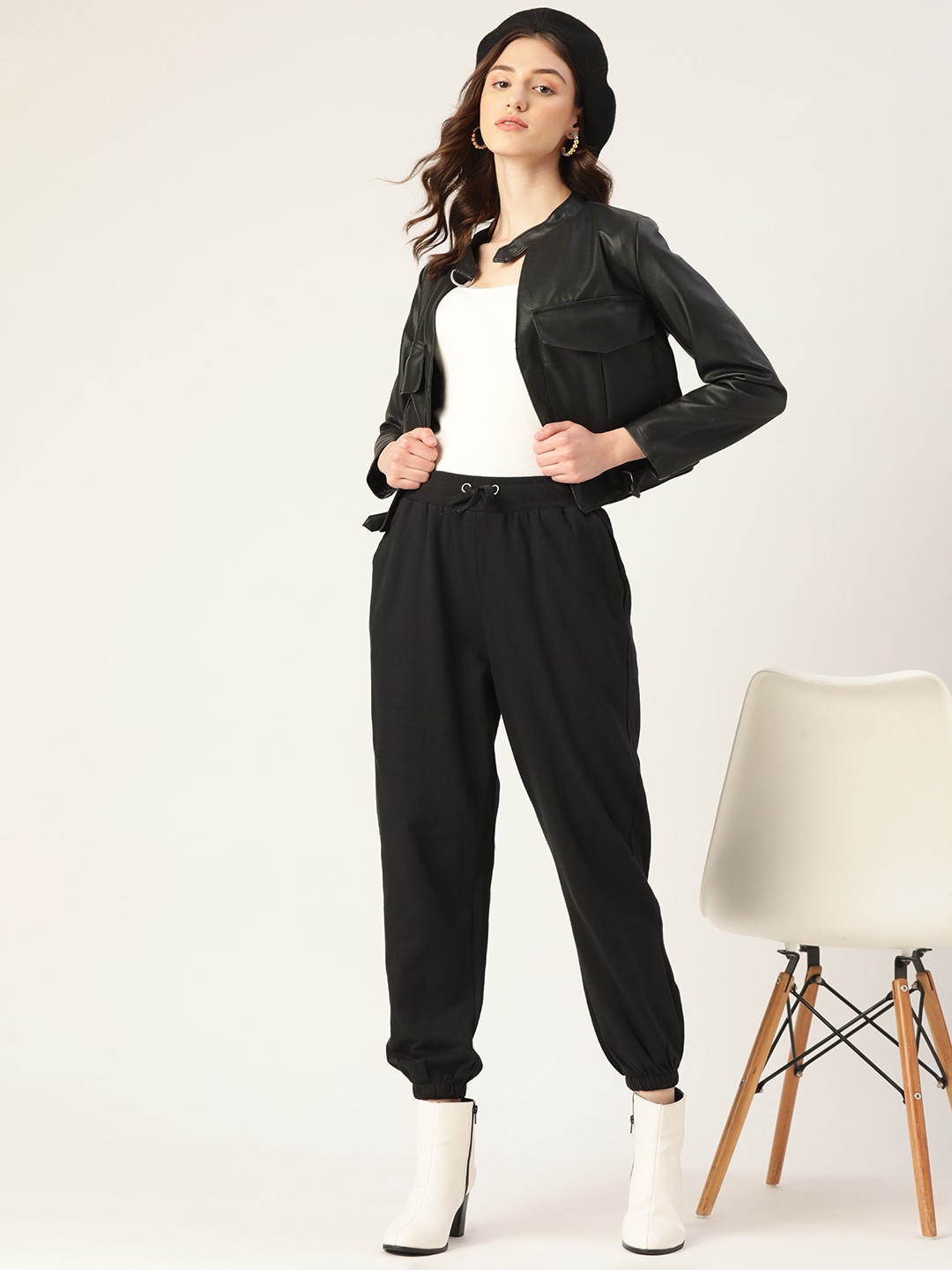 

4WRD by Dressberry Women Pure Cotton Solid Joggers, Black