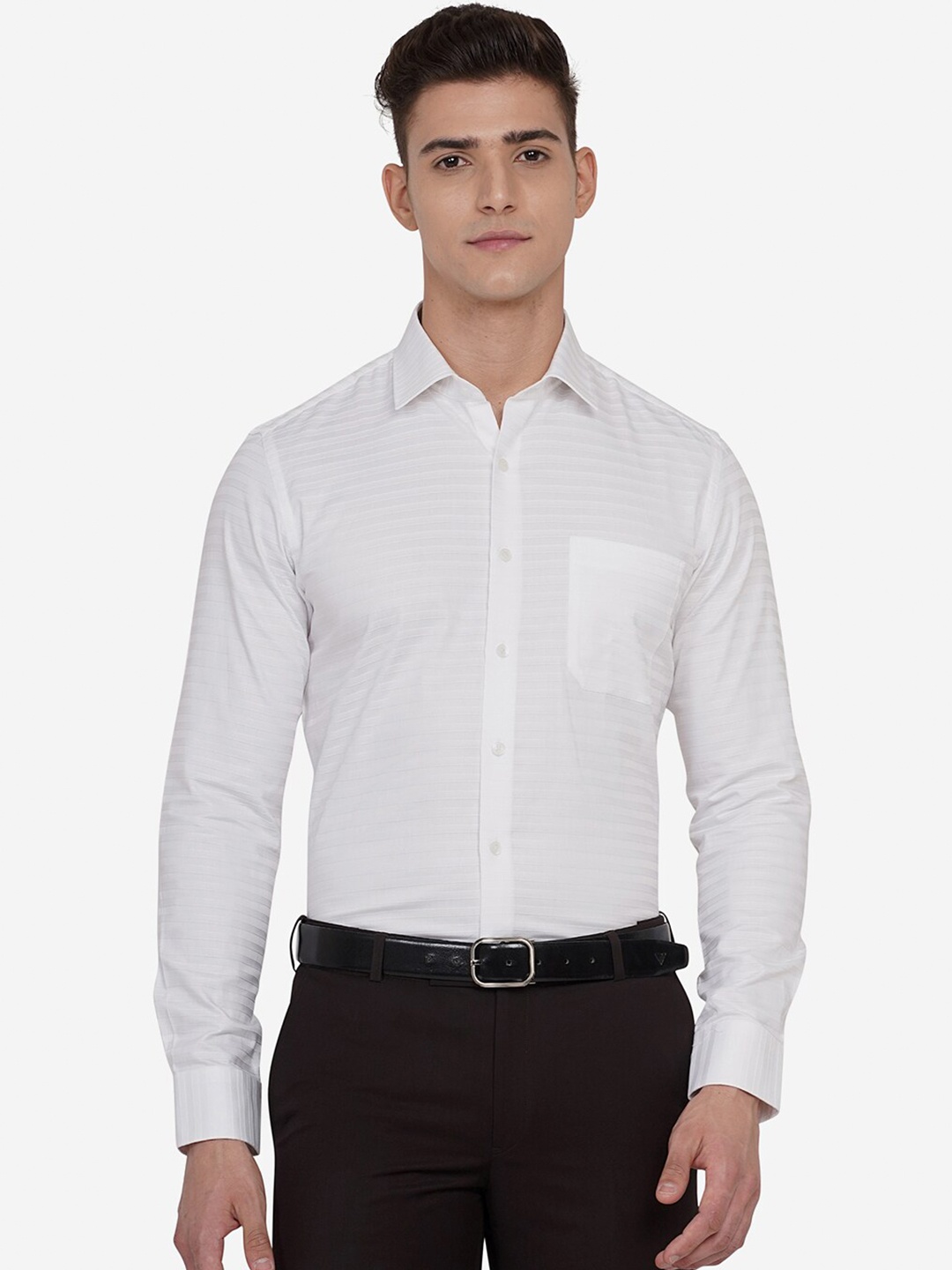

JADE BLUE Men White Custom Slim Fit Horizontal Stripes Printed Casual Shirt