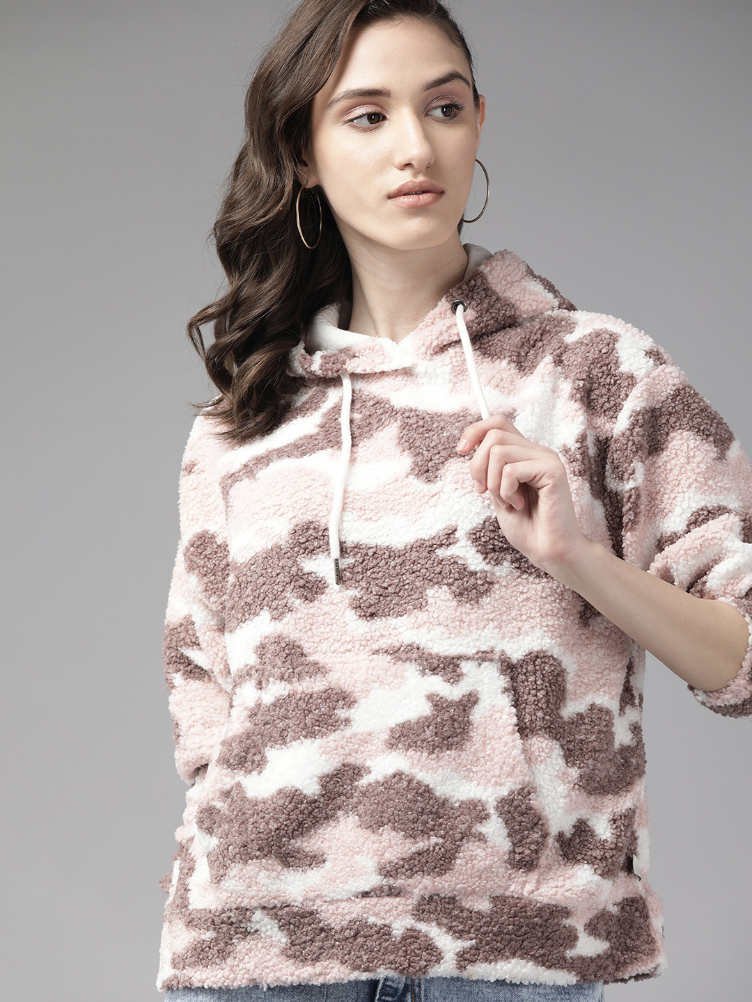 

The Roadster Lifestyle Co. Women Pink & Brown Camouflage Hooded Sweatshirt