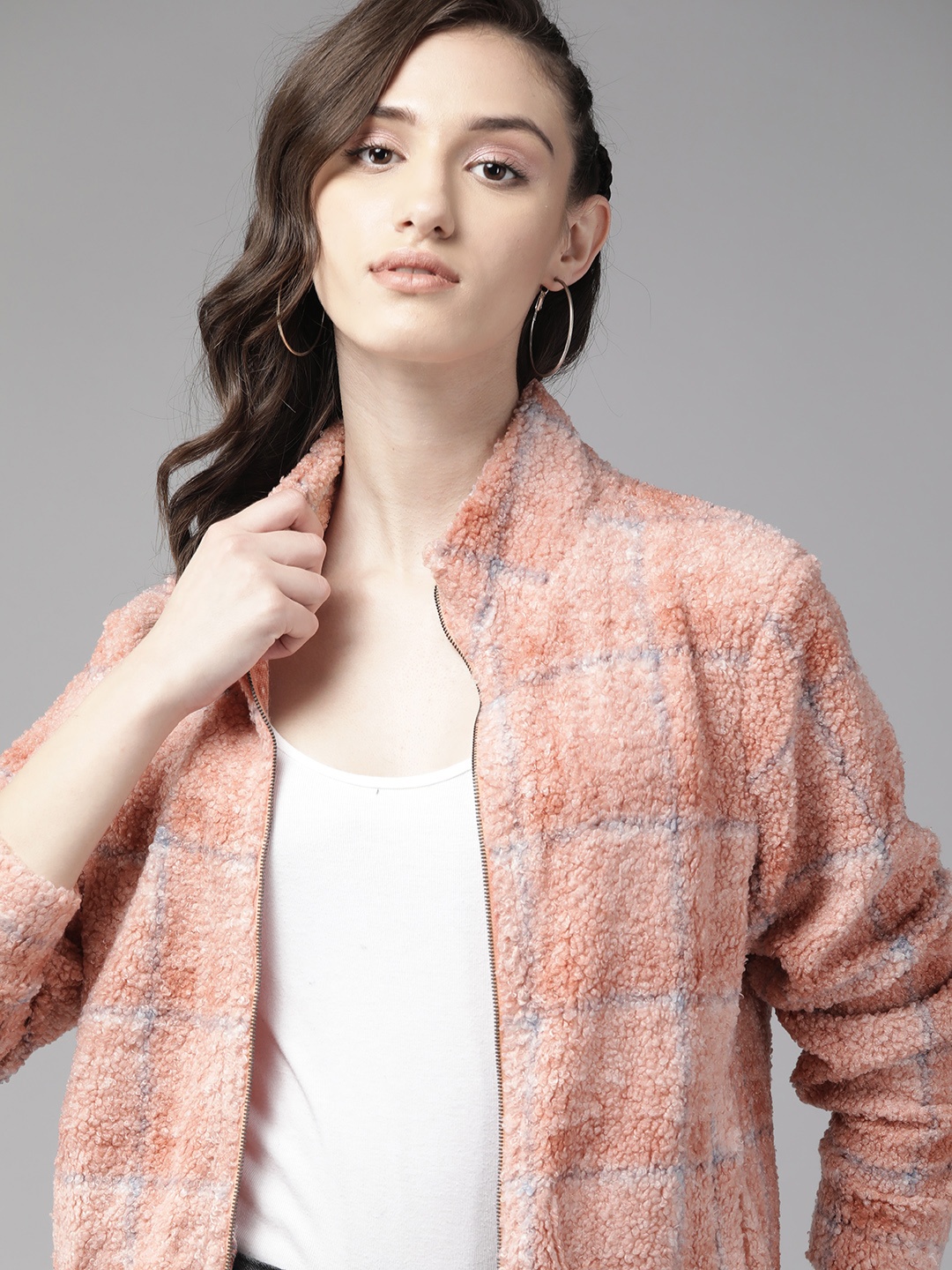 

The Roadster Lifestyle Co. Women Peach-Coloured Self-Checked Sweatshirt