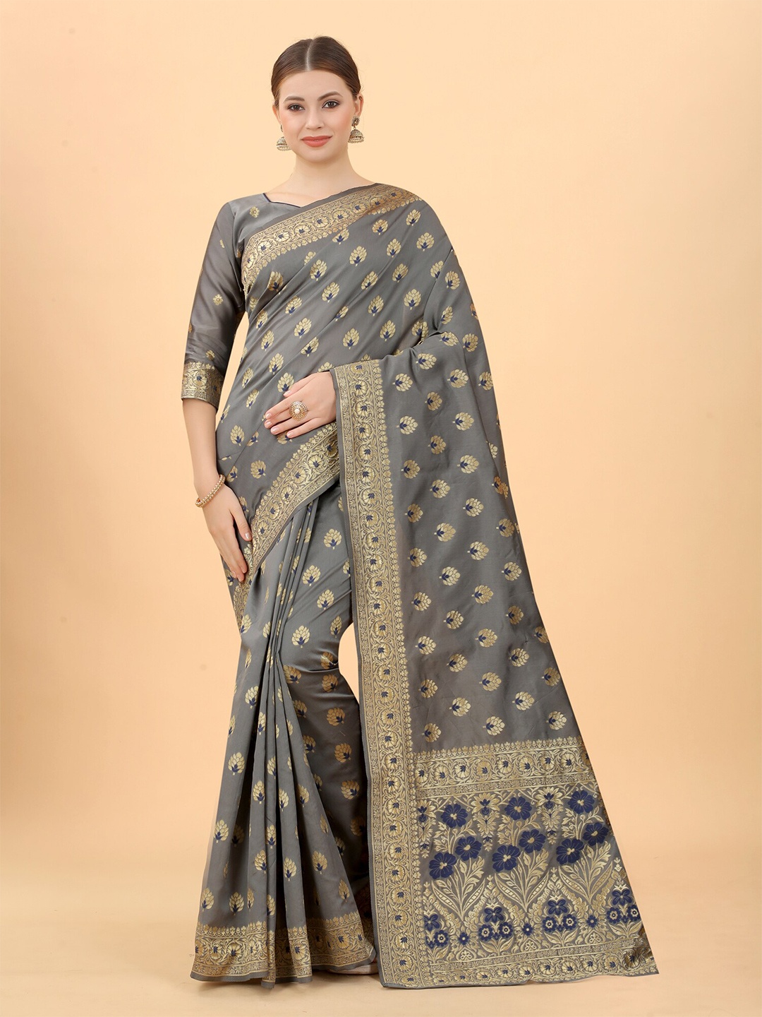 

WELL WORN Grey & Gold-Toned Woven Design Zari Silk Cotton Banarasi Saree