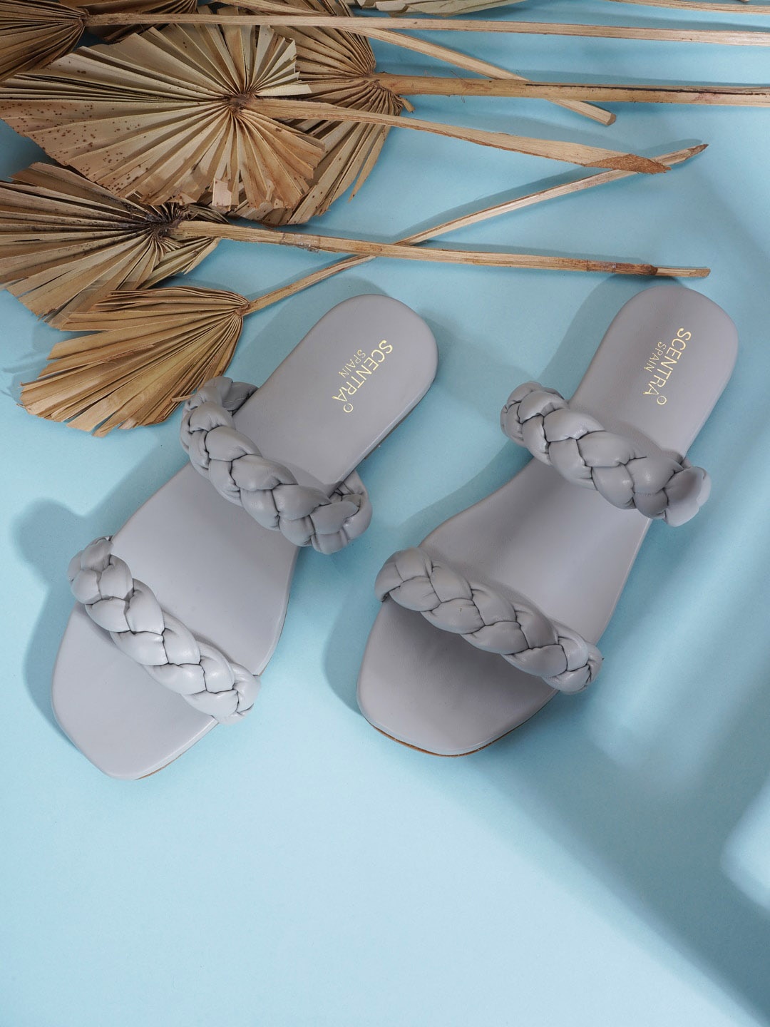 

SCENTRA Women Grey Printed Flats