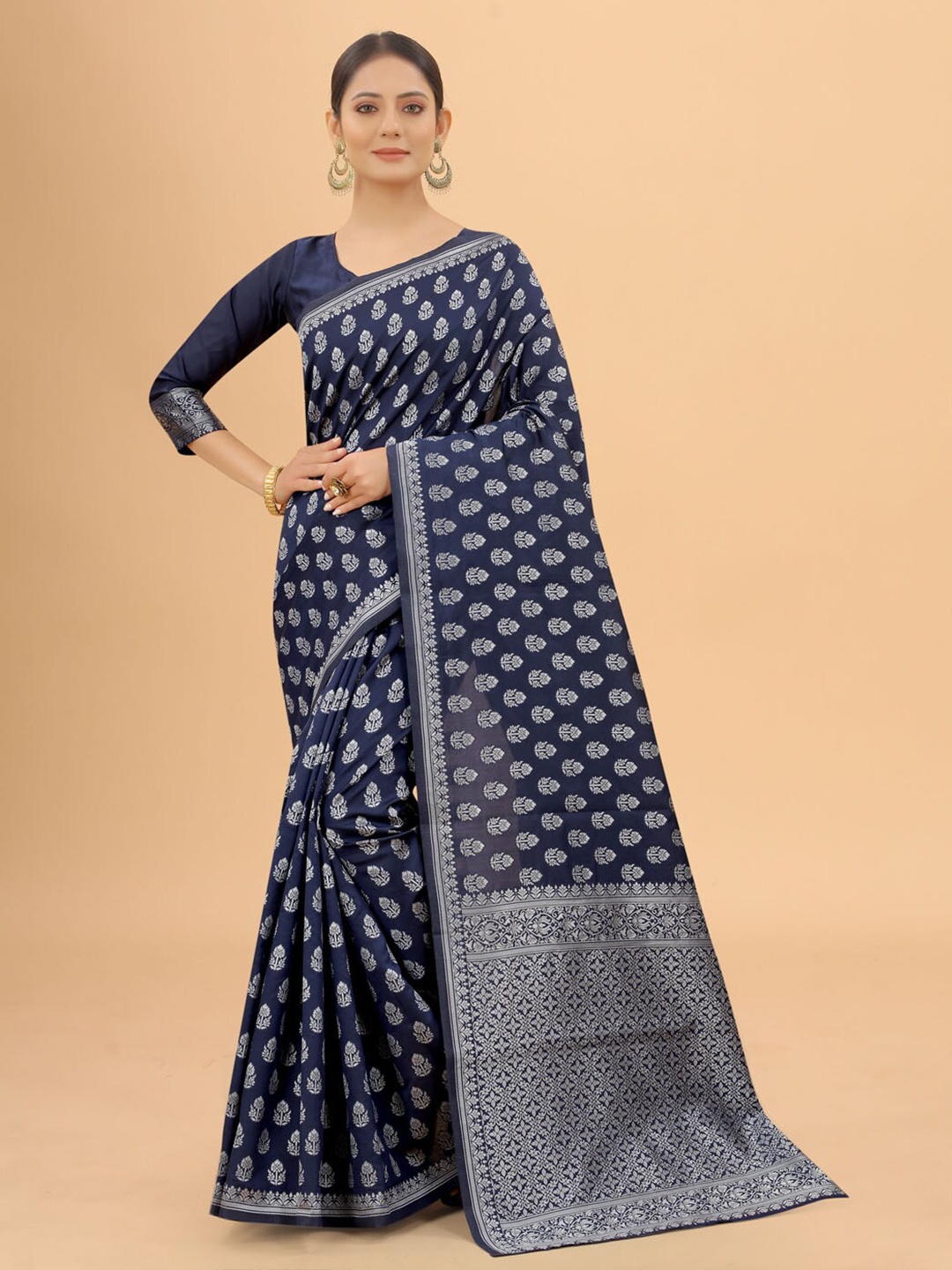 

WELL WORN Navy Blue & Silver-Toned Woven Design Zari Silk Cotton Banarasi Saree