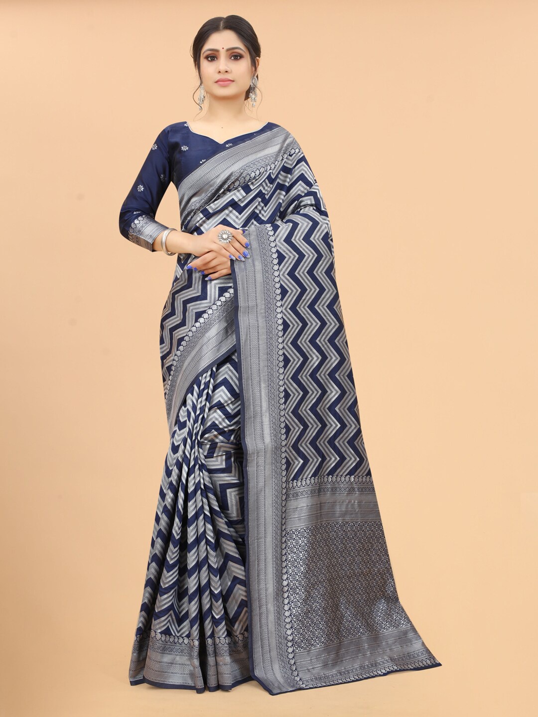 

WELL WORN Navy Blue & Silver-Toned Woven Design Zari Silk Cotton Banarasi Saree