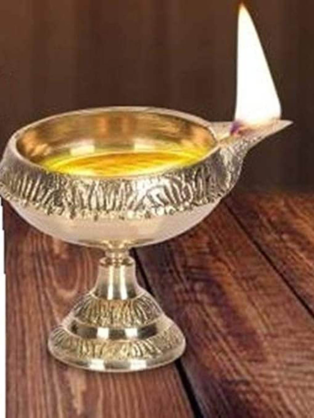 

Fashion Bizz Gold Textured Brass Diya