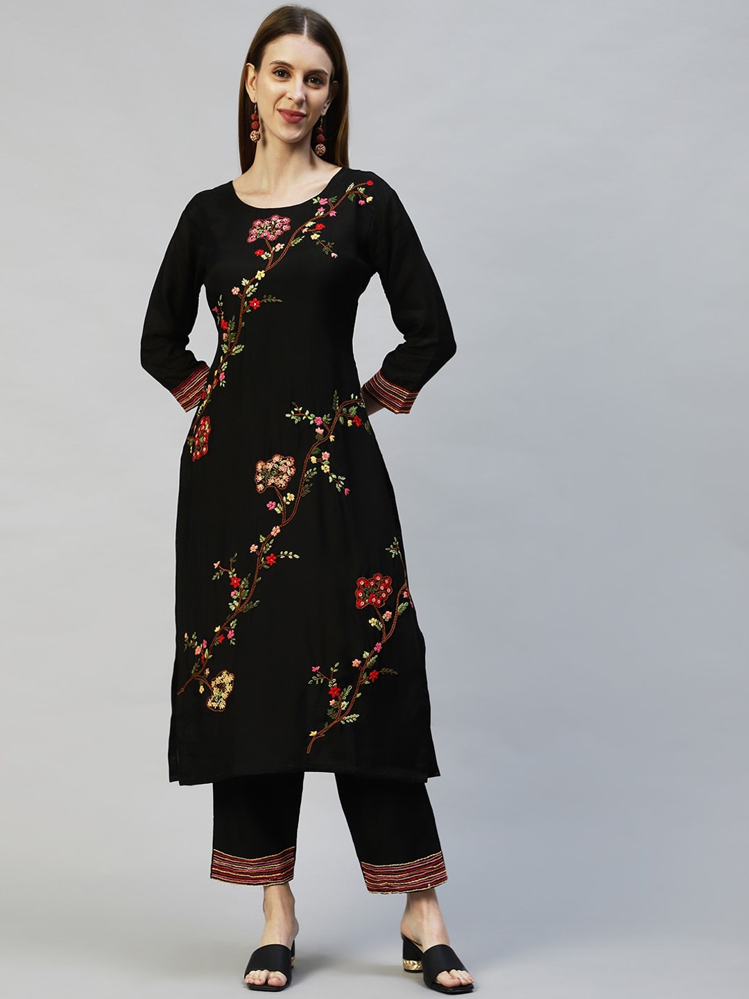 

FASHOR Women Black Sequinned Kurta with Trousers