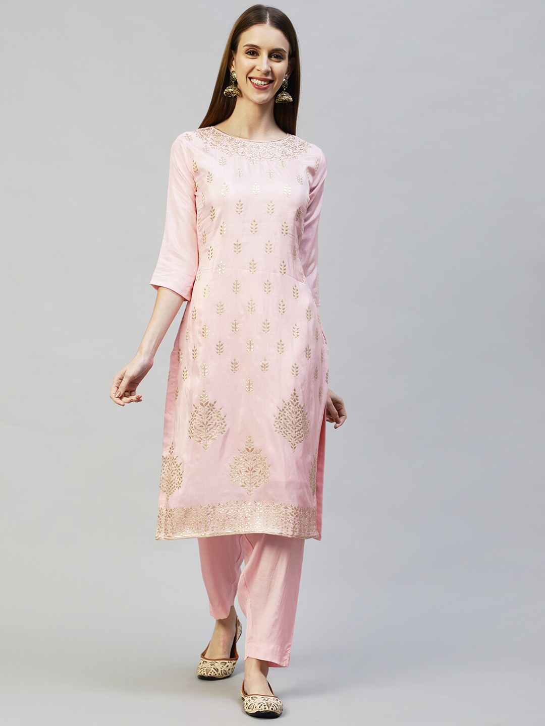

FASHOR Women Pink Floral Gotta Patti Kurti with Trousers