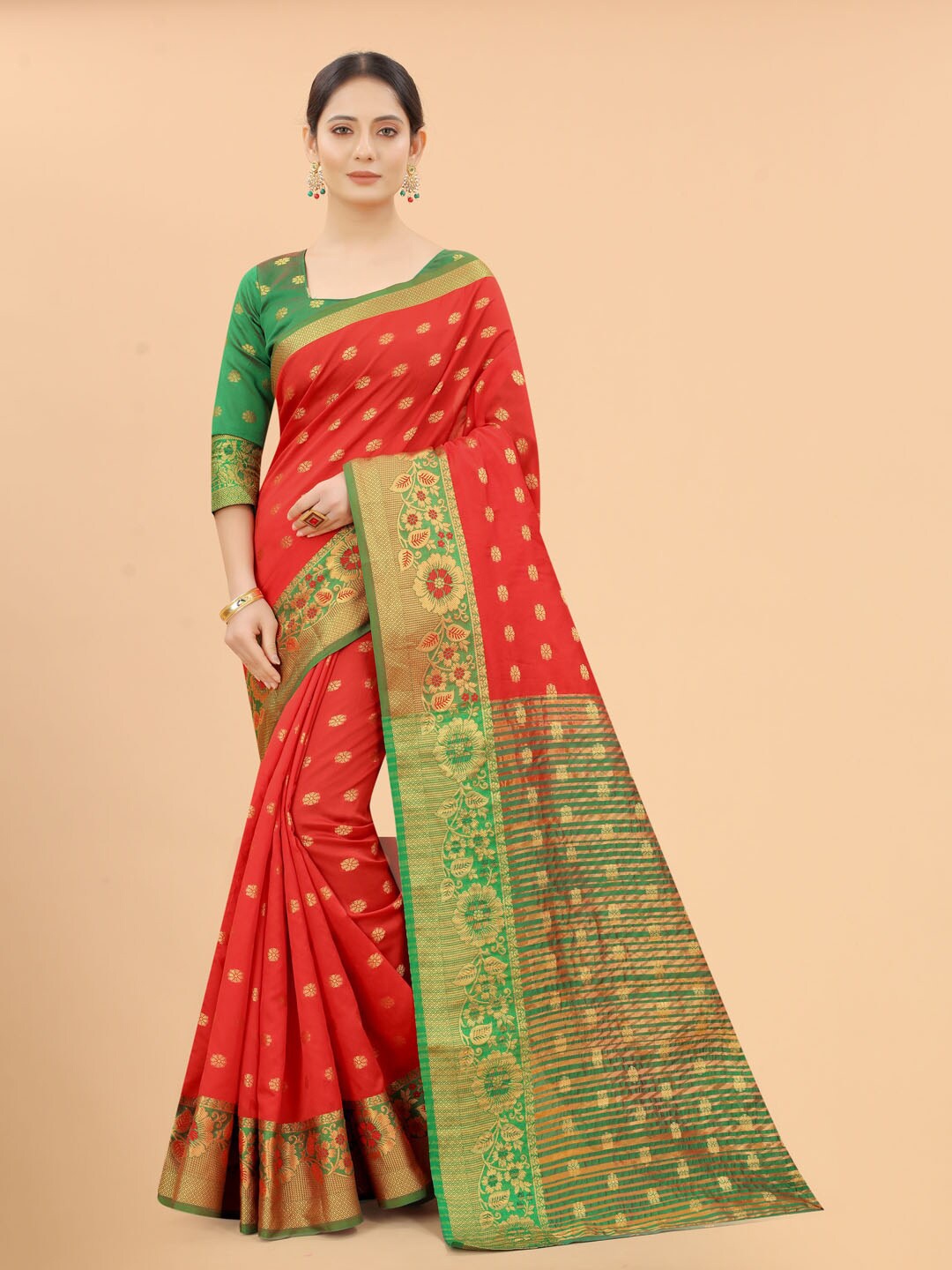 

WELL WORN Women Red & Green Woven Design Zari Silk Cotton Banarasi Saree