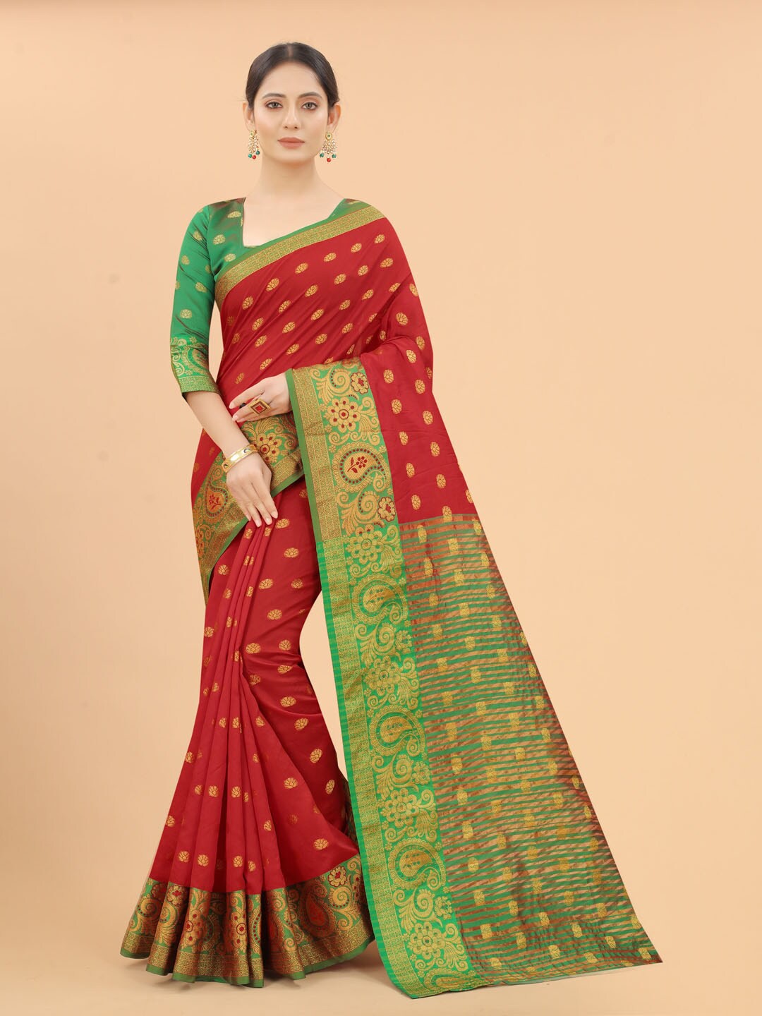 

WELL WORN Red & Green Woven Design Zari Silk Cotton Banarasi Saree