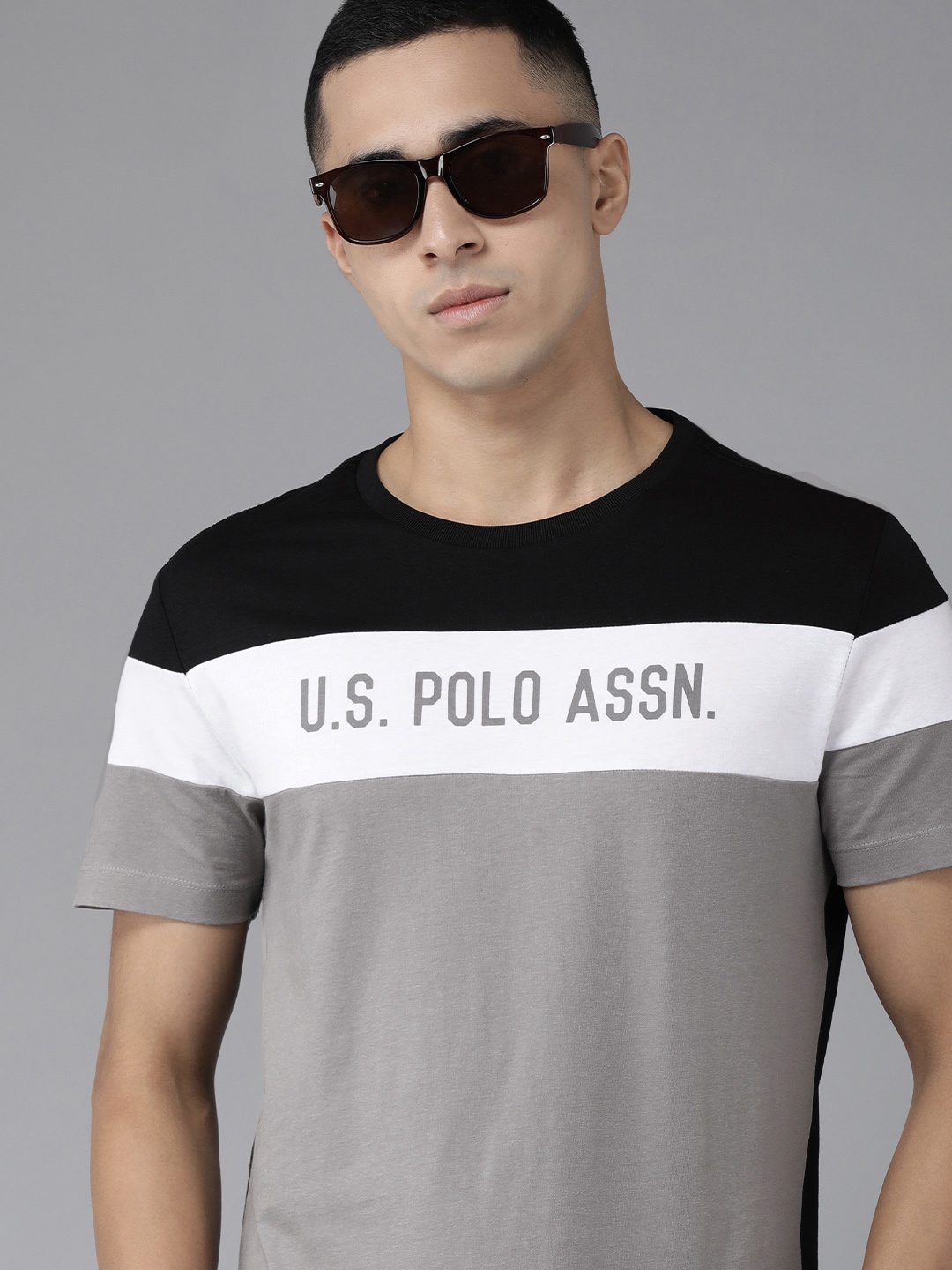 

U S Polo Assn Denim Co Men Black & Grey Colourblocked Pure Cotton Slim Fit T-shirt