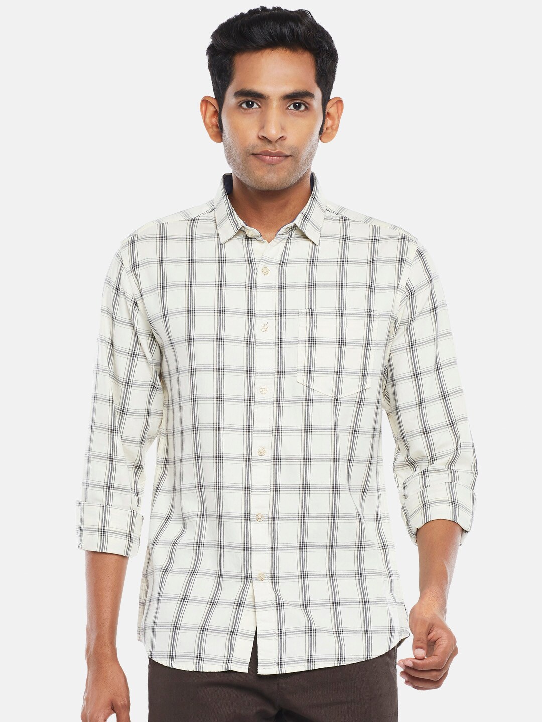 

BYFORD by Pantaloons Men Off White Slim Fit Checked Casual Shirt