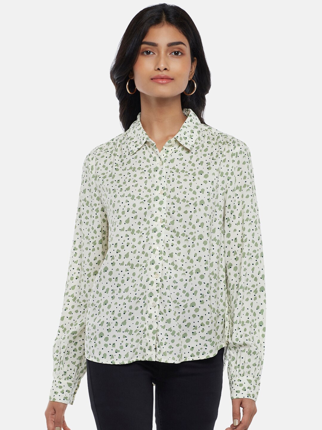 

Honey by Pantaloons Women Green Floral Printed Casual Shirt