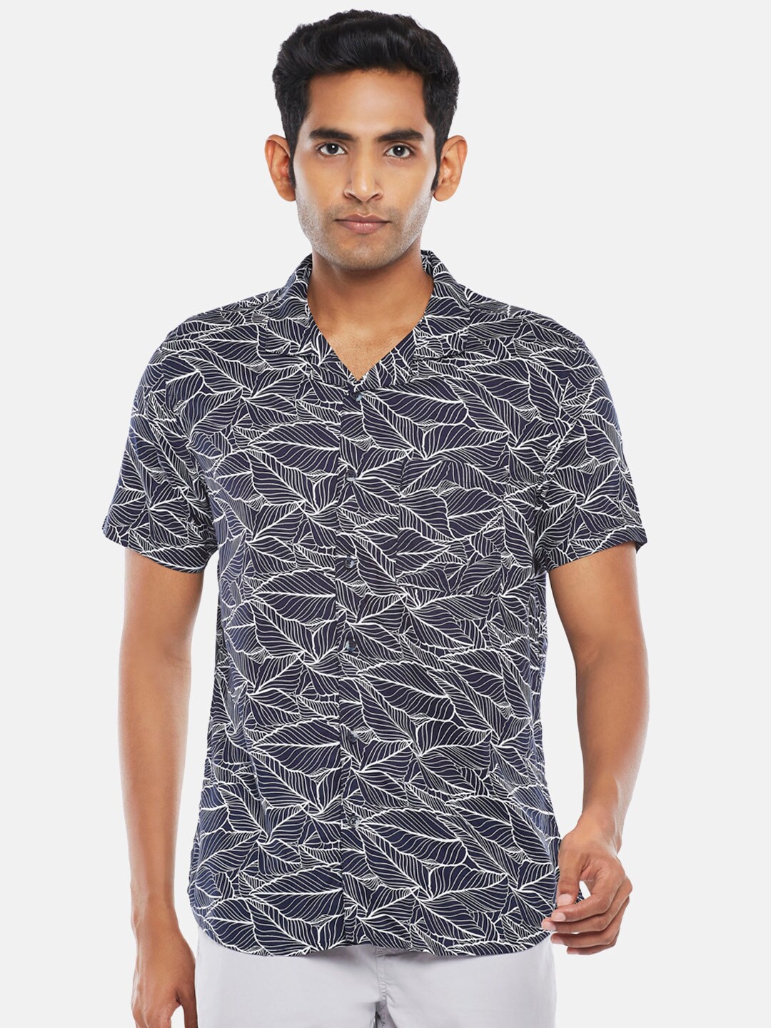 

Urban Ranger by pantaloons Men Navy Blue Slim Fit Printed Casual Shirt