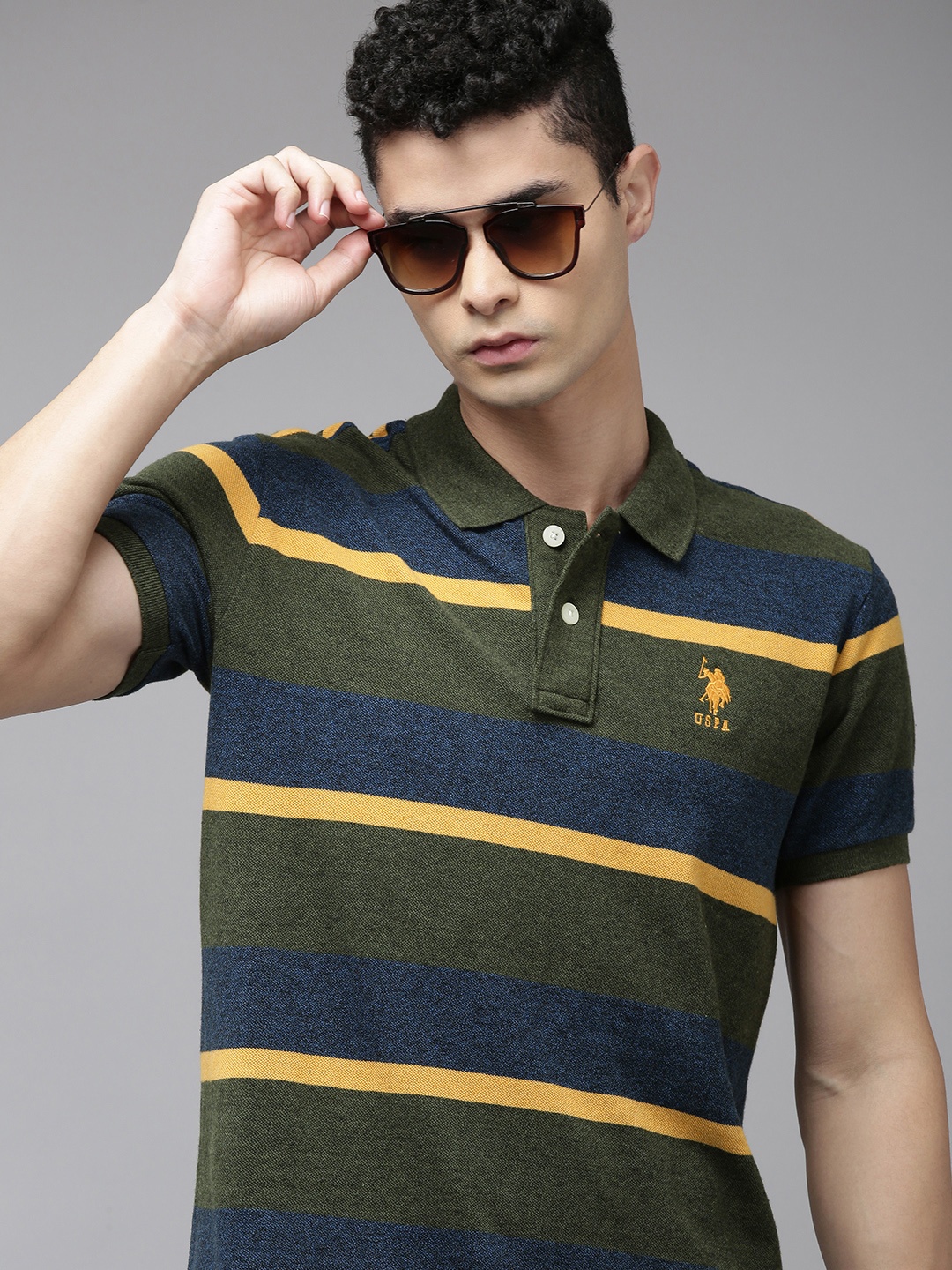 

U.S. Polo Assn. Men Green & Navy Blue Striped Slim Fit T-shirt
