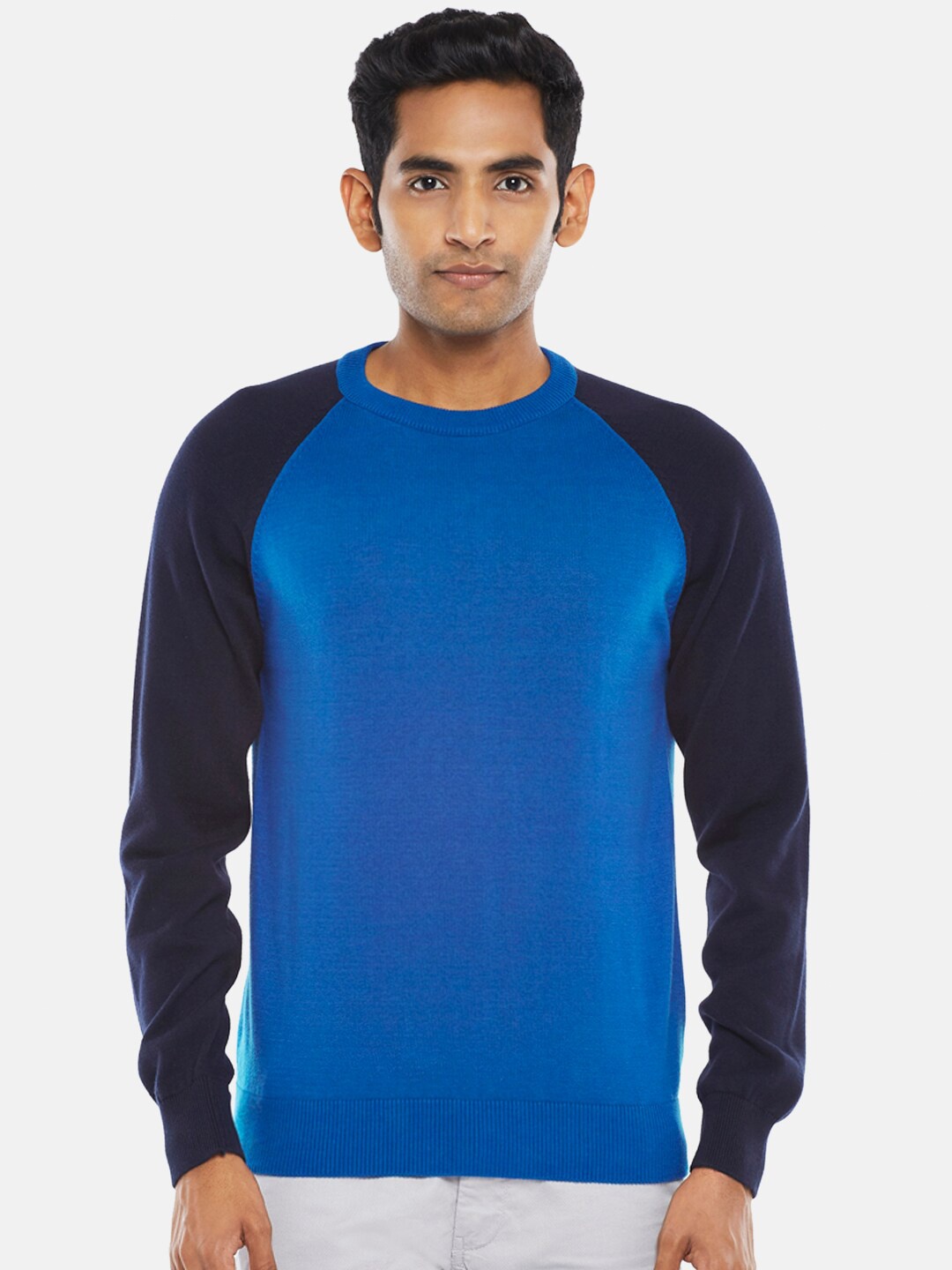 

BYFORD by Pantaloons Men Blue & Black Colourblocked Pullover