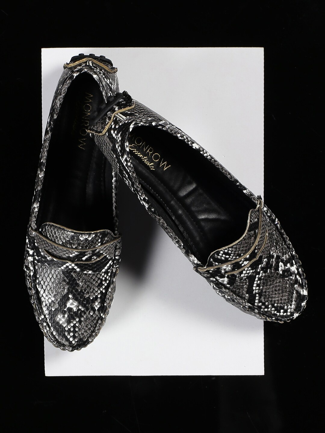 

Monrow Women Black Printed Ballerinas Flats