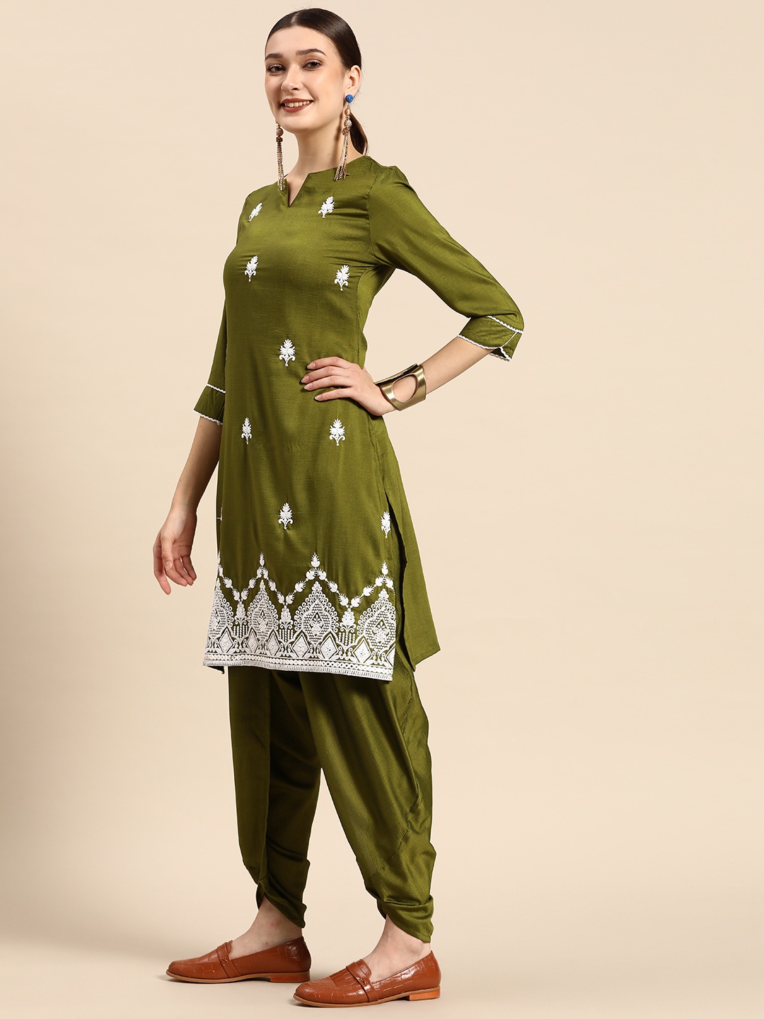 

Sangria Women Olive Green & White Ethnic Motifs Embroidered Kurta with Salwar