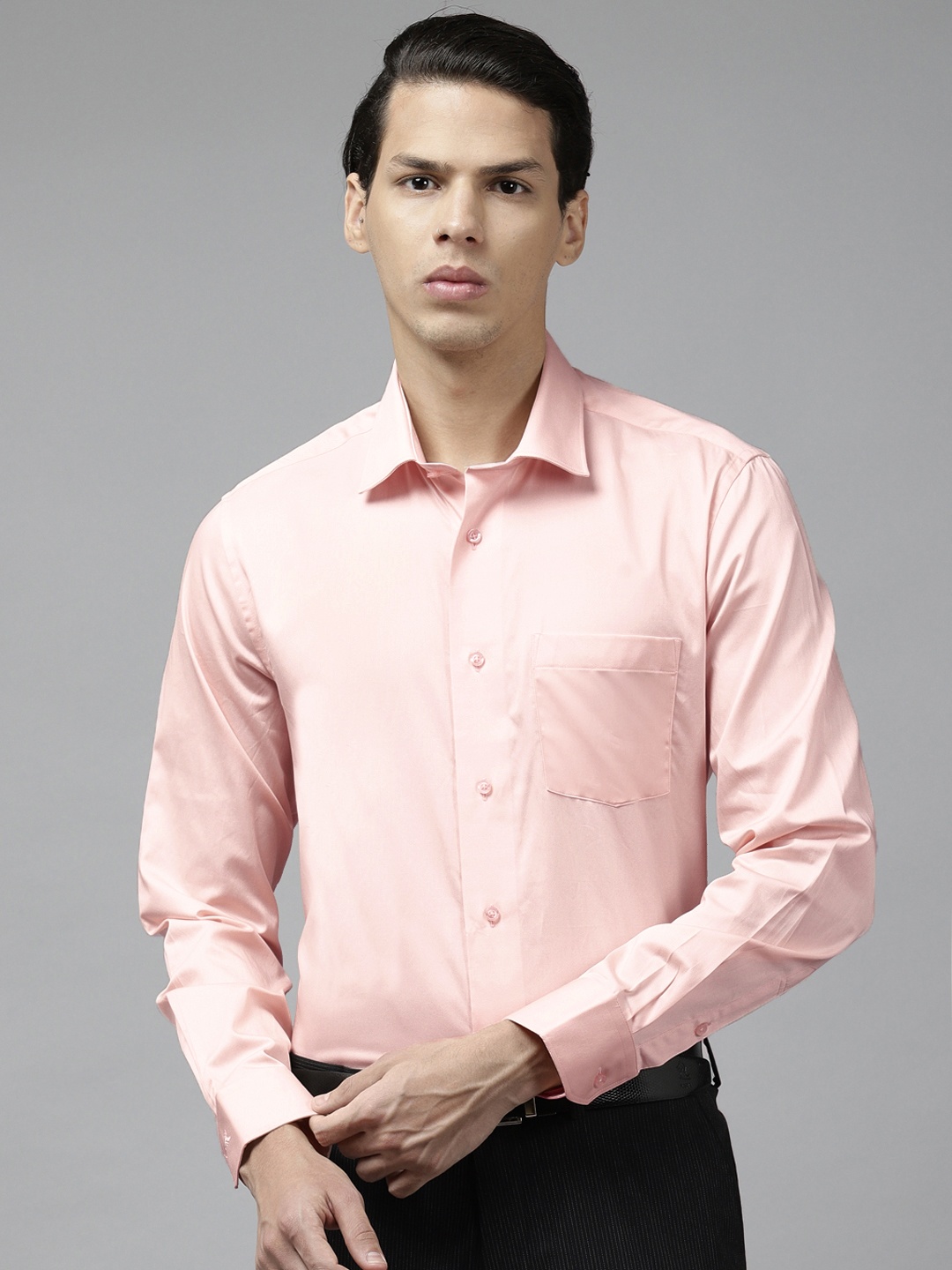 

Blackberrys Men Pink Pure Cotton Solid Slim Fit Casual Shirt