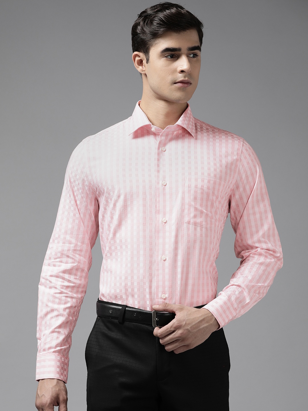 

Blackberrys Men Pink Slim Fit Gingham Checked Pure Cotton Formal Shirt