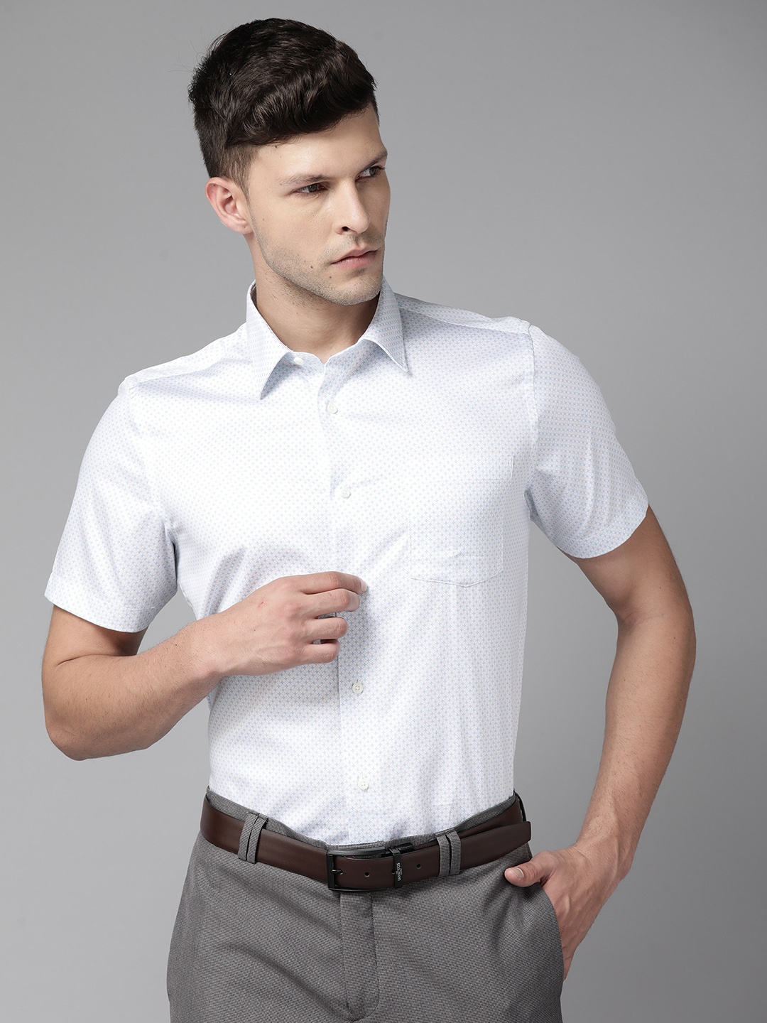 

Blackberrys Men Off White & Blue Pure Cotton Slim Fit Printed Formal Shirt