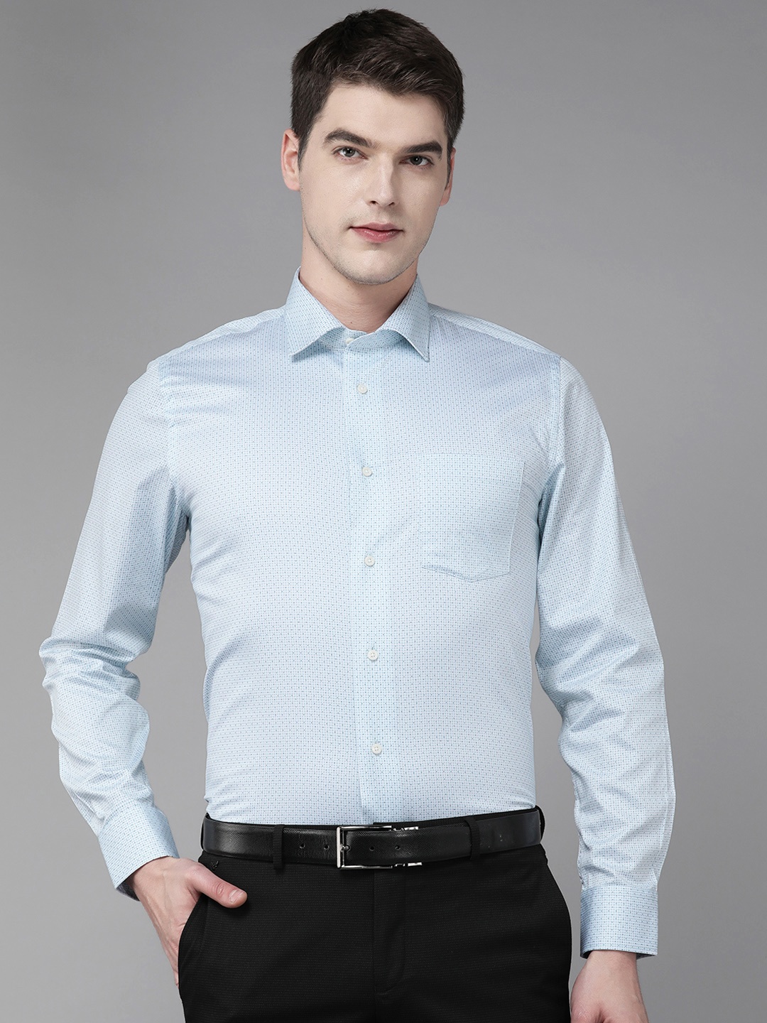 

Blackberrys Men Blue & White Printed Pure Cotton Slim Fit Printed Formal Shirt
