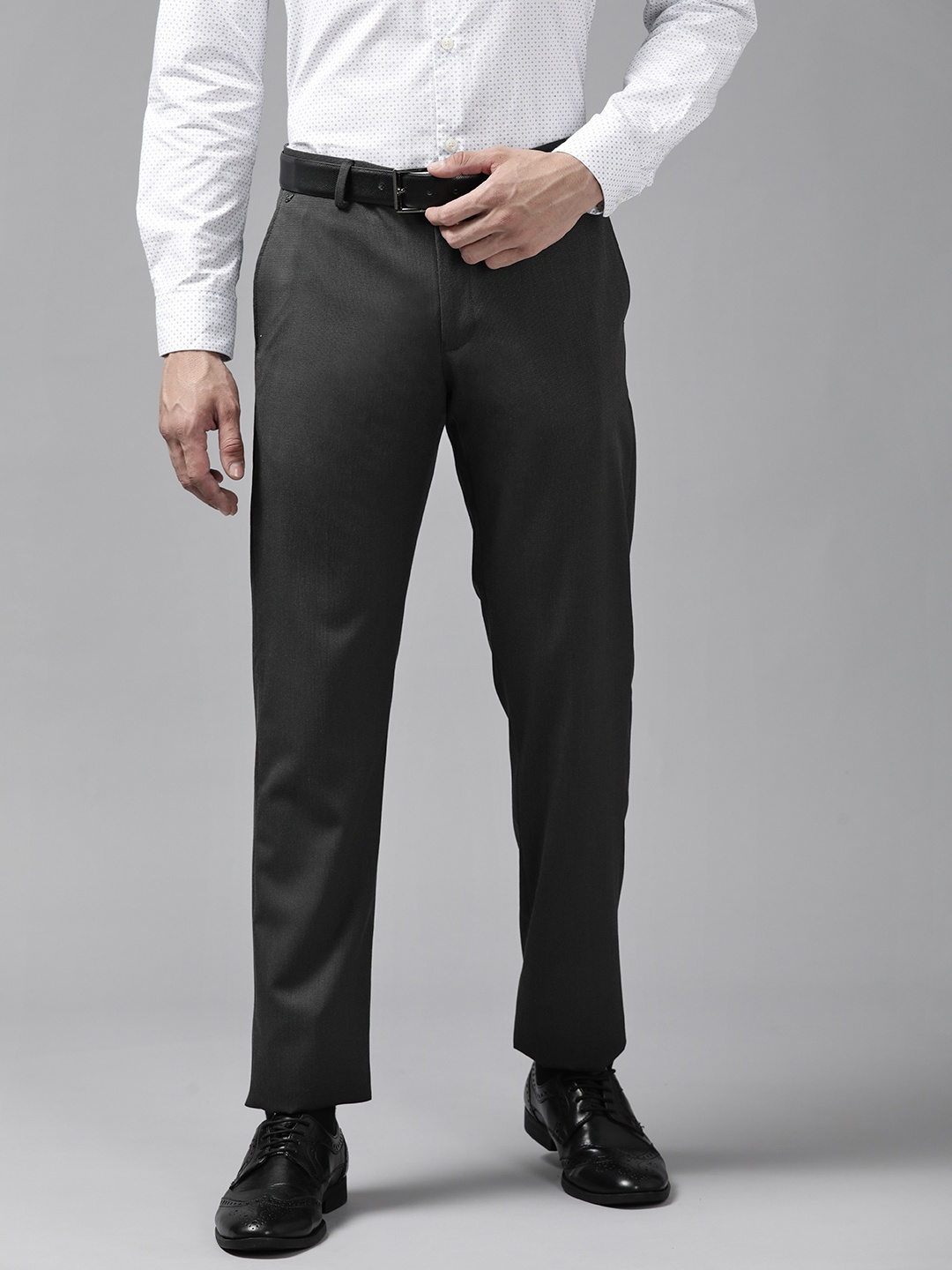 

Blackberrys Men Black Solid Slim Fit Trousers