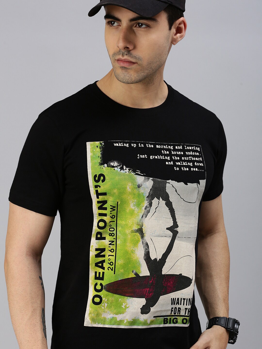 

ONN Men Black Graphic Printed T-shirt