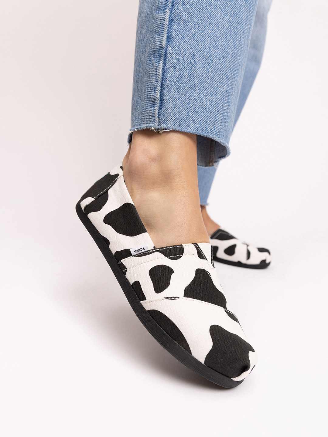 

TOMS Women Black Alpargata Cloudbound Printed Sneakers