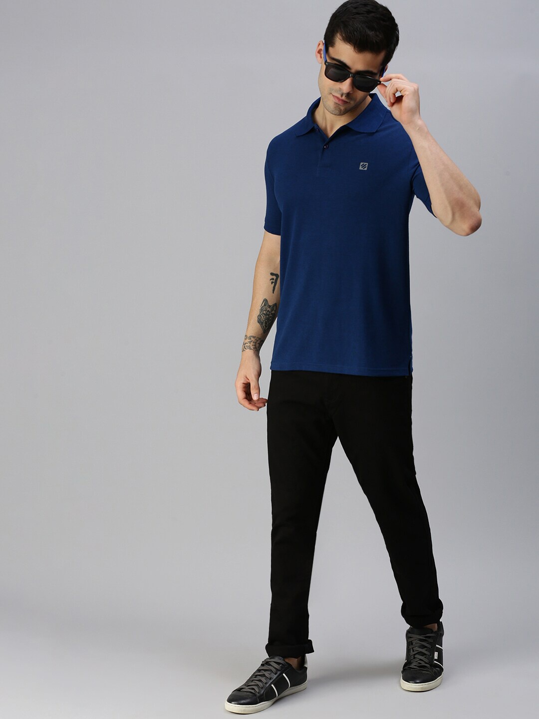 

ONN Men Blue Solid Cotton Polo Collar T-shirt