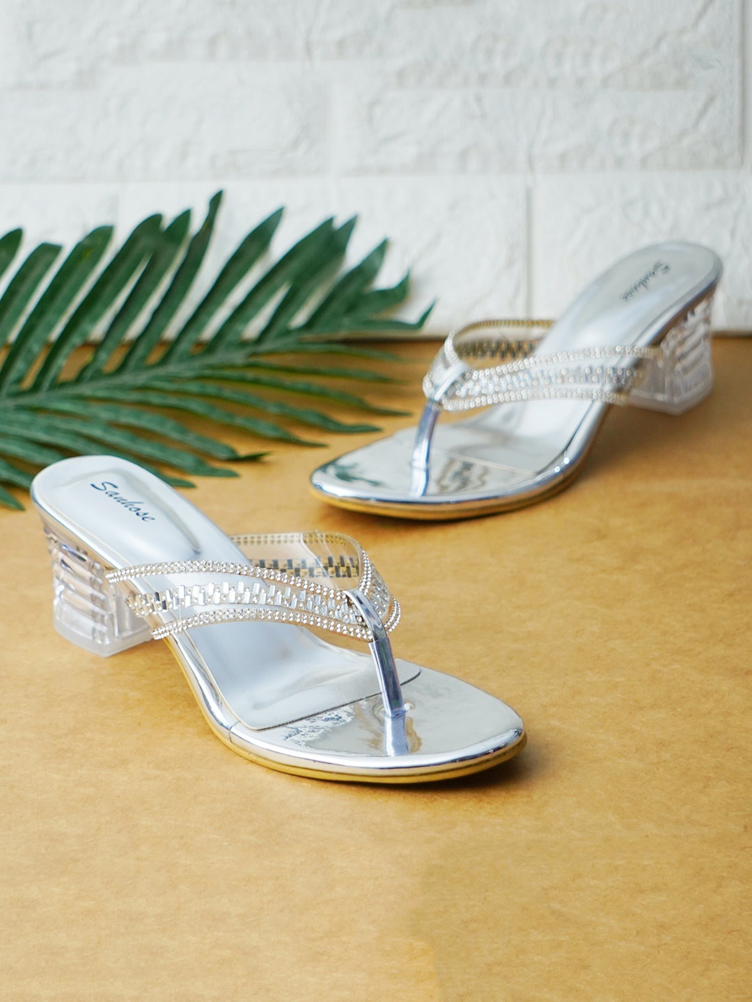 

Sanhose Silver-Toned Women Ethnic Heel Block Sandals