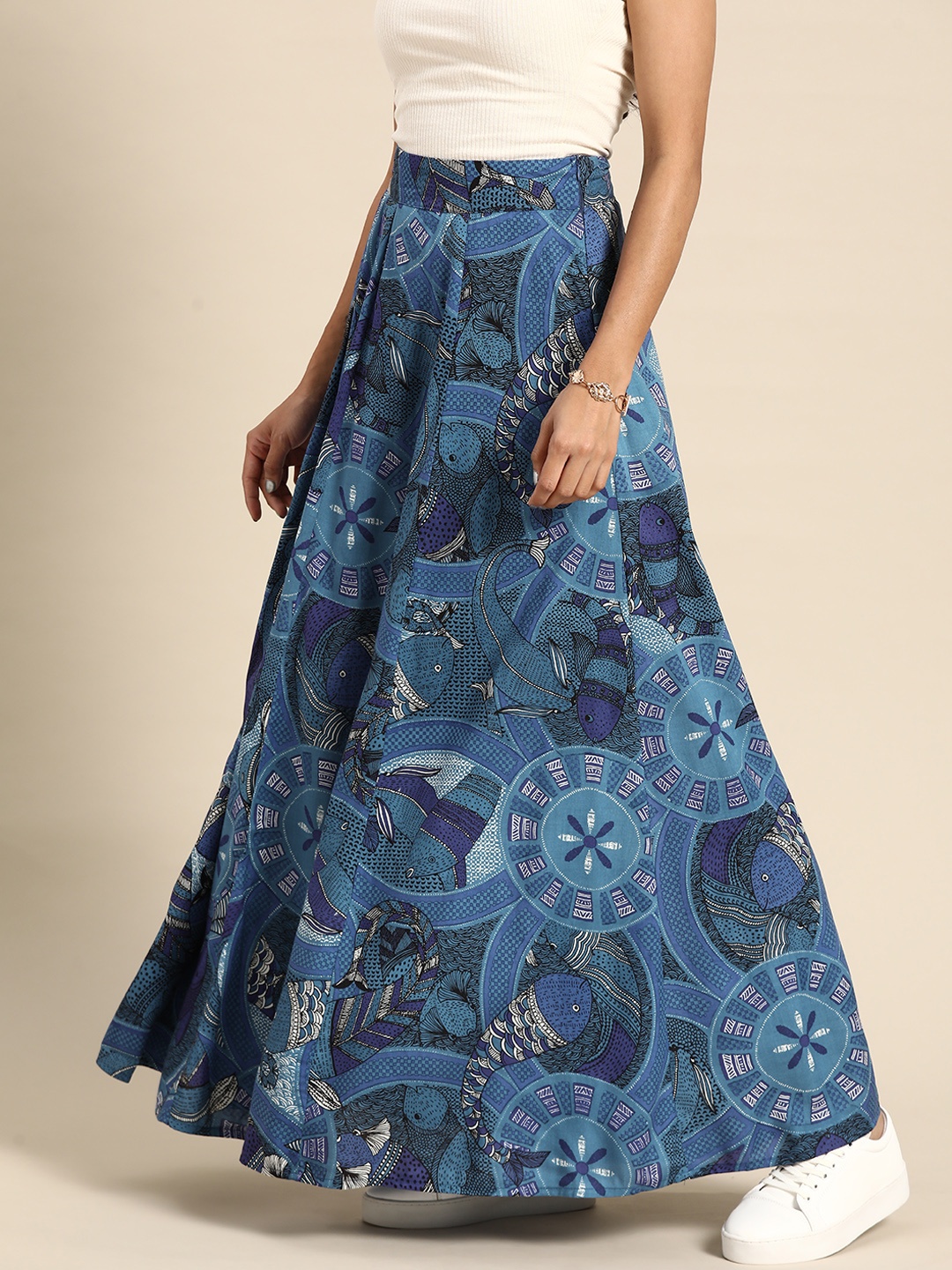 

Sangria Women Blue & Black Ethnic Motif Print Flared Maxi Skirt
